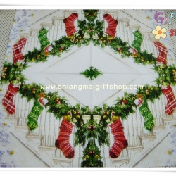 กระดาษแนปกิ้น ลายถุงเท้า ราวบันได วันคริสต์มัส พื้นหลังสีขาว