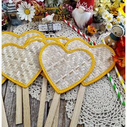 ขายส่ง พัดไม้ไผ่สานรูปหัวใจขอบผ้าคอตตอนสีเหลืองจุดสีขาว สวยมาก 1ชุด 20 ด้าม, พัดหัวใจ, พัดไม้ไผ่, ขายส่งพัดหัวใจ KB052