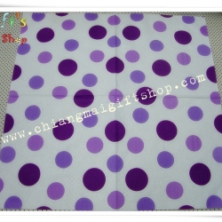 กระดาษแนปกิ้น ลายวงกลมใหญ่สีม่วง พื้นหลังสีขาว