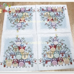 กระดาษแนปกิ้น ลายนกฮูกต่อตัวเป็นต้นคริสต์มาส