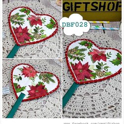 พัดเดคูพาจลายดอกไม้สีแดง, พัดลายดอกคริสต์มาส, พัดลายดอกไม้, พัดเดคูพาจ, พัดแฮนด์เมด, สวยมาก, ขายแบบ 1 ด้าม, รหัส DBF028