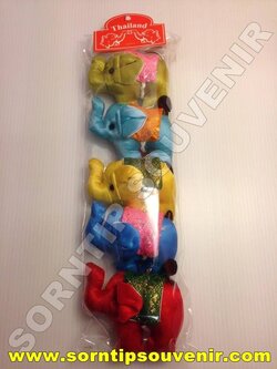 พวงกุญแจช้างผ้าไหม 2 ขาใหญ่