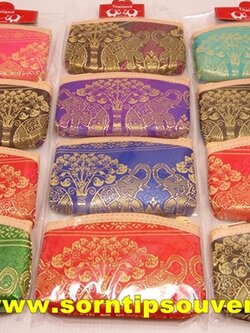 กระเป๋าช้างปากโค้งของที่ระลึกไทย