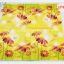 กระดาษแนปกิ้นยุโรป, ลายทุ่งดอกไม้, ลายดอกไม้สีแดง, พื้นหลังสีเหลืองเขียว